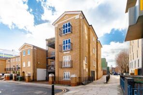 Flat 7, 10, Masters Street, London E1 3NW