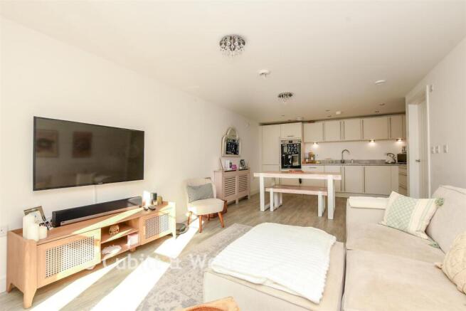 Lounge/Kitchen