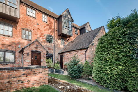 Coleshill Road, Furnace End, B46 2LG