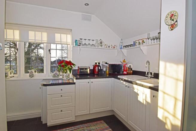 136 Old Birmingham Road, kitchen 2.jpg