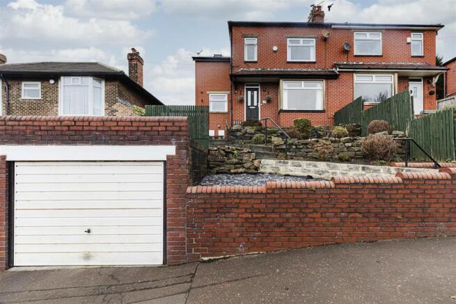 Bramleys Estate Agents - Pye Nest - Halifax (46).j