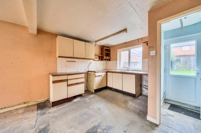 1439159469ce938be83ad