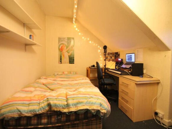 Photo 9