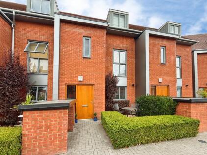 Chancellor Drive, Frimley, Surrey, GU16