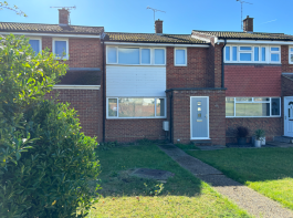 12, Chestnut Path, Rochford SS4 3QQ