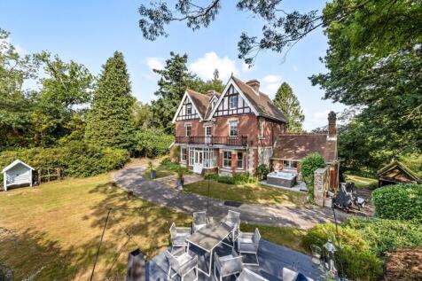 High Broom Road, Crowborough, TN6