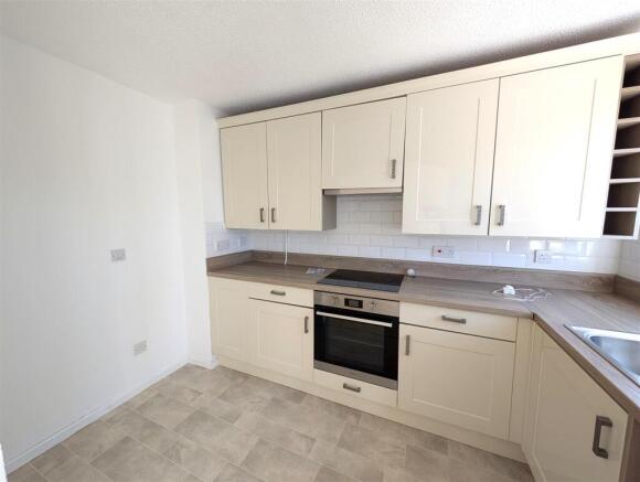 KITCHEN 2.jpg