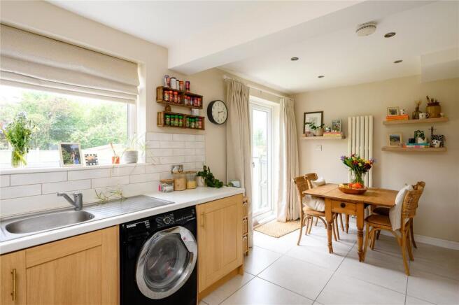 3 bed Terraced for sale Image 6