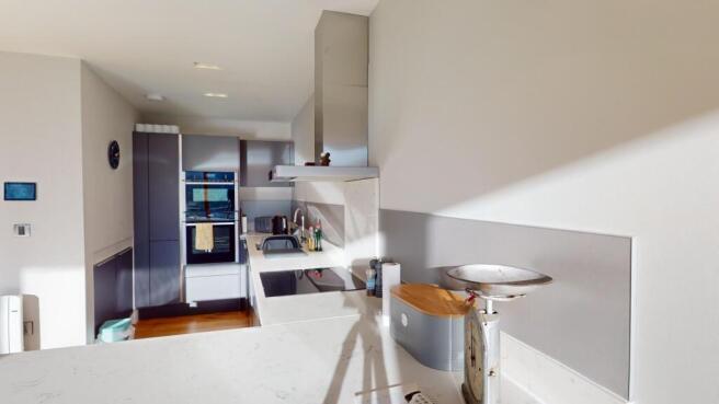 3 bed Penthouse to rent Image 9