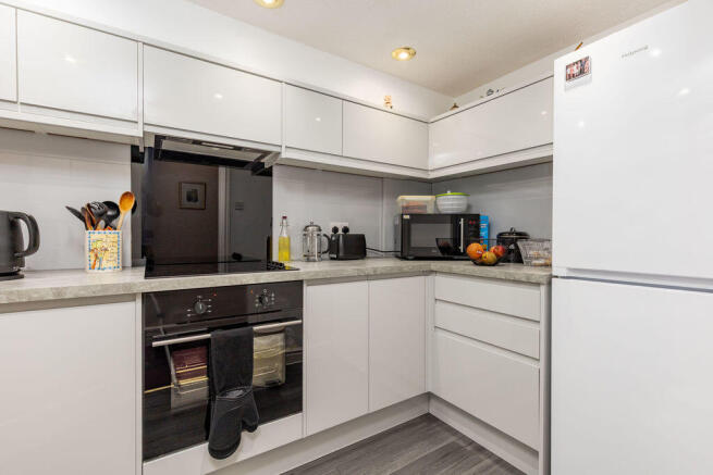 1 bed Apartment for sale Image 6