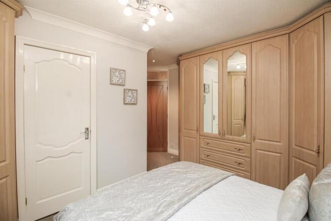 3 bed Detached Bungalow for sale Image 10