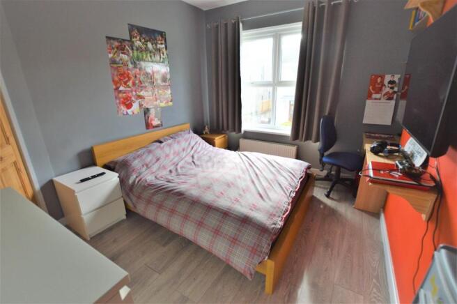 BEDROOM 2