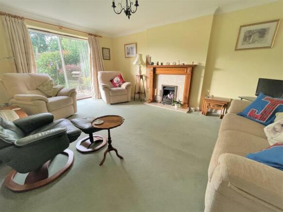 SITTING ROOM