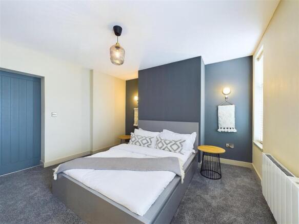 1 bed Apartment to rent Image 12