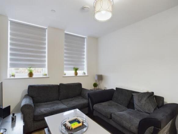 CAM01909G0-PR0088-STILL004_sml