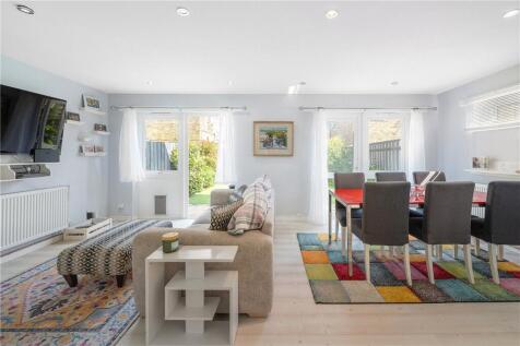Lairdale Close, London, SE21