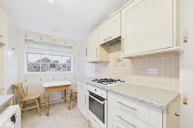 2 bed Detached Bungalow for sale Image 7