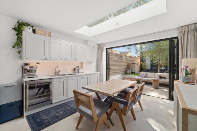 Kitchen/Dining