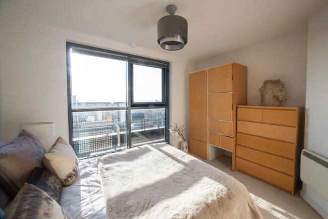 2 bed Flat to rent Image 9
