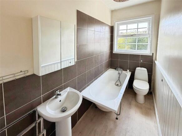 3 bed Terraced for sale Image 4