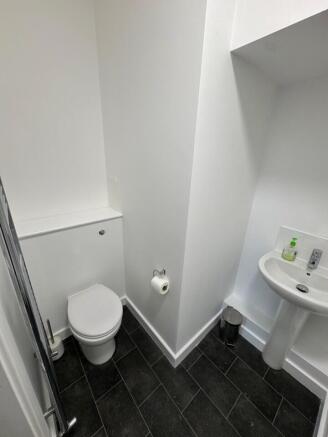 5 bed Flat to rent Image 10