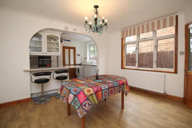 dining room 2 .JPG