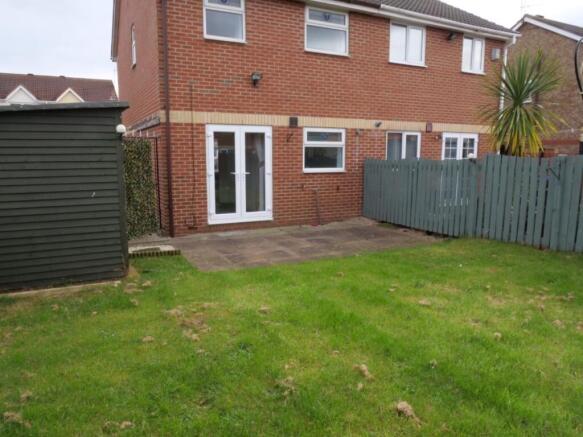 3 bed Semi-Detached to rent Image 10