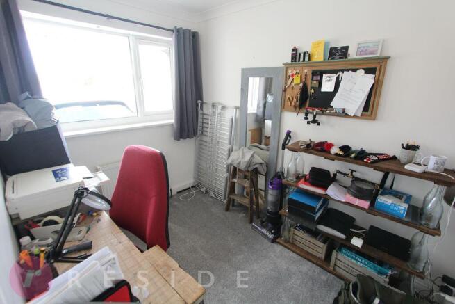 2 bed Semi-Detached Bungalow for sale Image 9