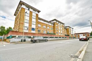 Flat 3, Gainsborough Court, Homesdale Road, Bromley BR2 9NB