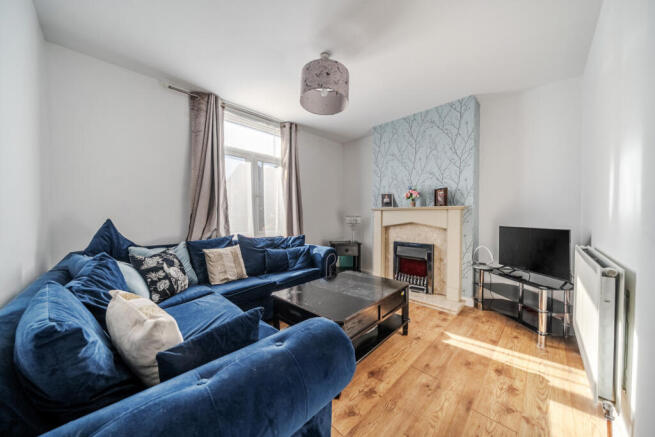 1422907-9-69baef5...