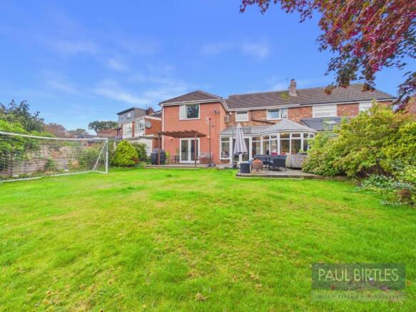 CAM01301G0-PR0812-STILL018.jpg