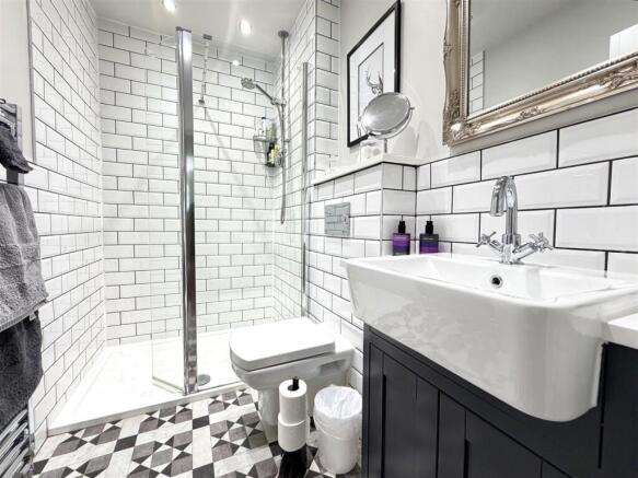 3 bed Terraced for sale Image 12