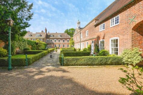 Acrise, Folkestone, Kent, CT18