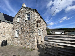 Skylark, Crescent Place, B3306 Between St Johns Terrace And Geevor Mine, Pendeen TR19 7SJ