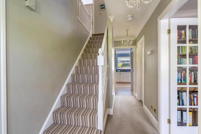 4 bed Detached for sale Image 8