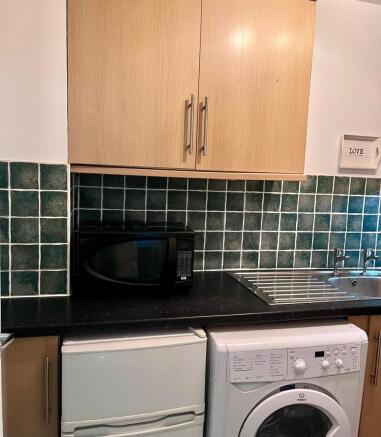 0921704d-a64b-47b...