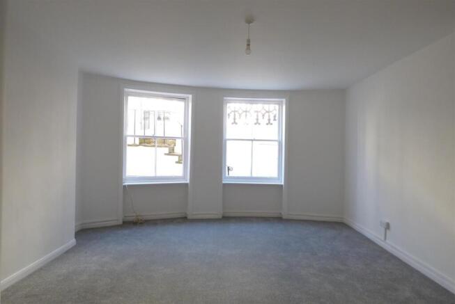 LGF 98 LP - Lounge (1).JPG