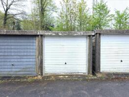 12, Park View, Haywards Heath RH16 1DF