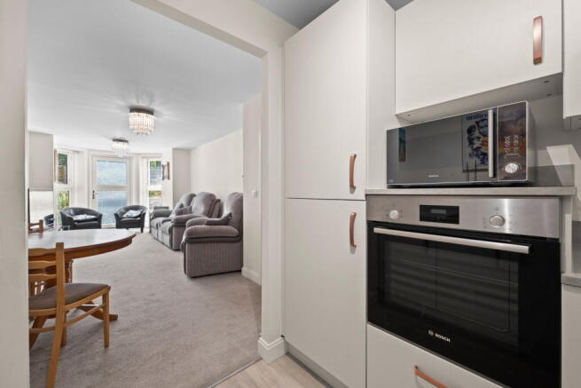 1 bed Retirement Property for sale Image 4