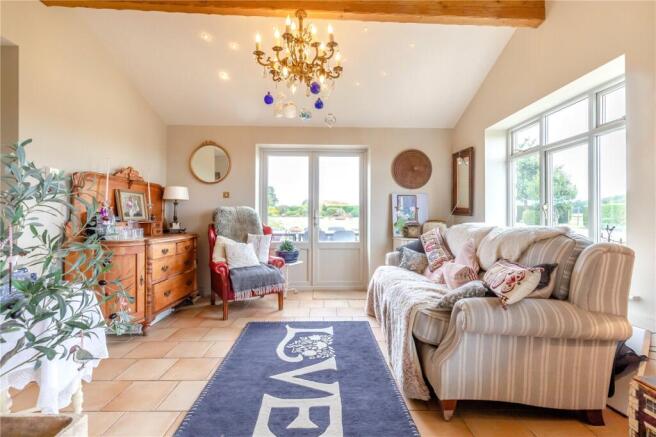 4 bed Detached for sale Image 7