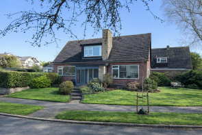 33, Oakwood Grove, Warwick CV34 5TD