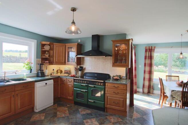Kitchen/Dining...
