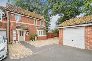 23, Maple Avenue, Farnborough GU14 9UR