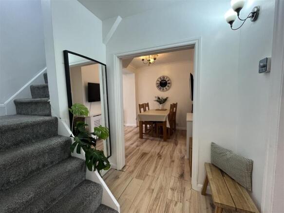 3 bed Semi-Detached for sale Image 7