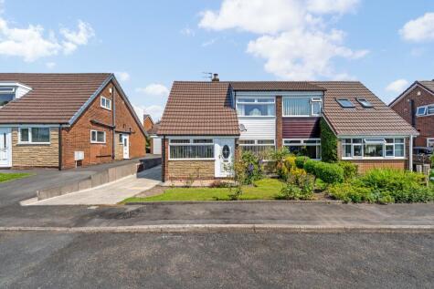 52 Shorefield Mount, Bolton, BL7 9EW