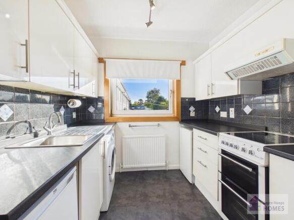 Urquhart Drive, East Mains, East Kilbride, G74  photo 2