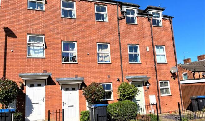 4-bed house on 12 Lathkill Street, Market Harborough, Leicestershire, LE16 9EY, £240,000