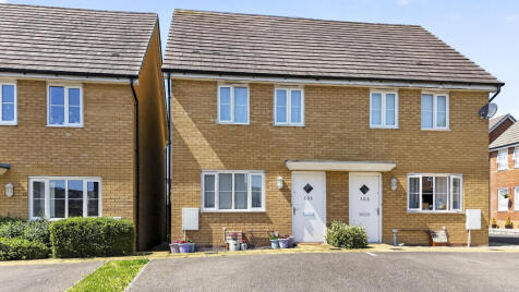 Greystone Walk, Cullompton, Devon, EX15 1GZ