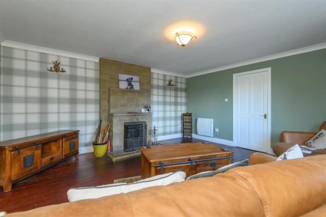8 bed House for sale Image 10