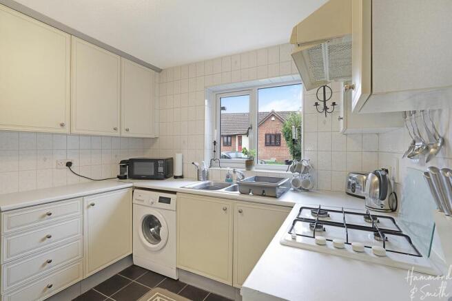 Kitchen/ Breakfast Room